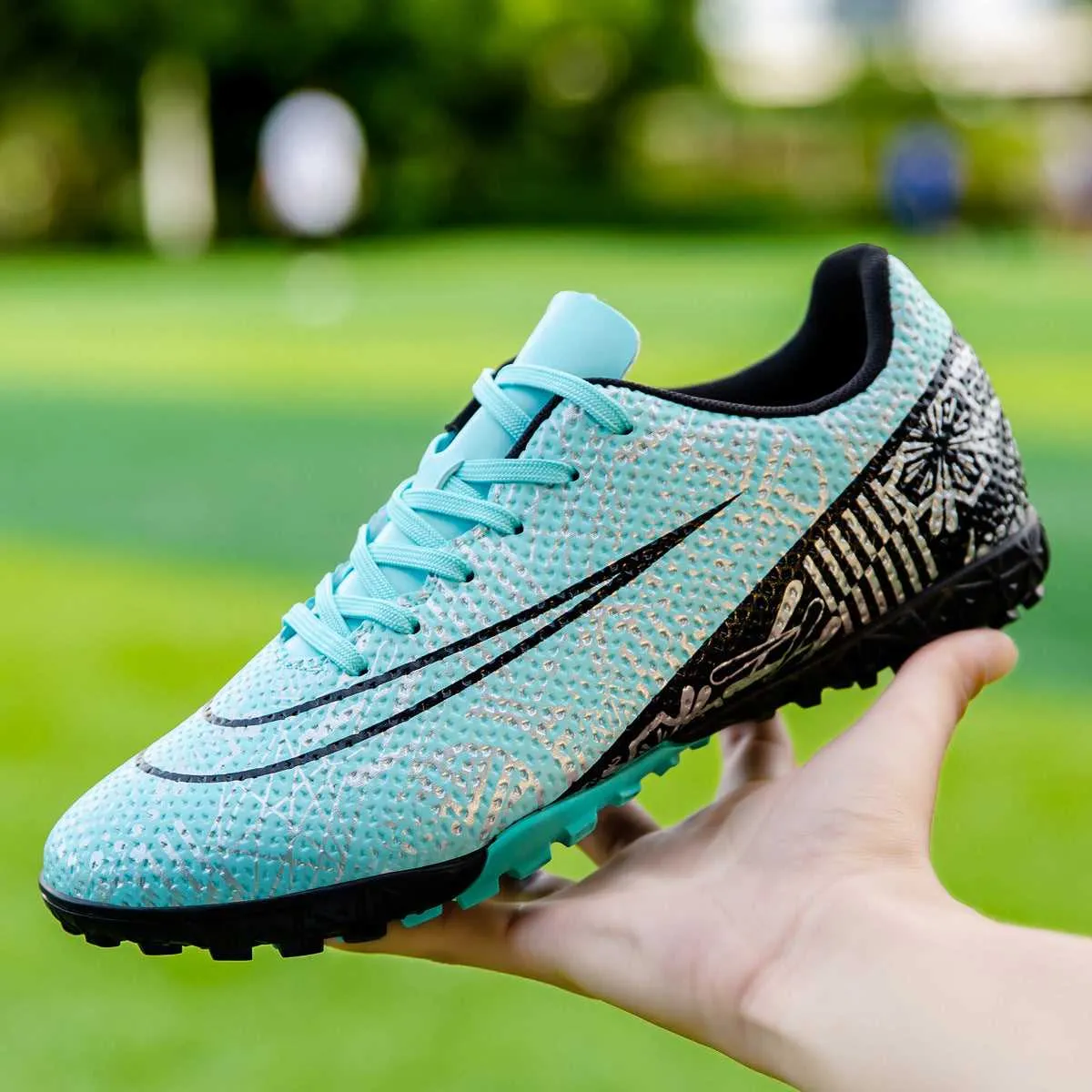 Adult and Kids' Low-Top Soccer Cleats for Training, Large Sizes