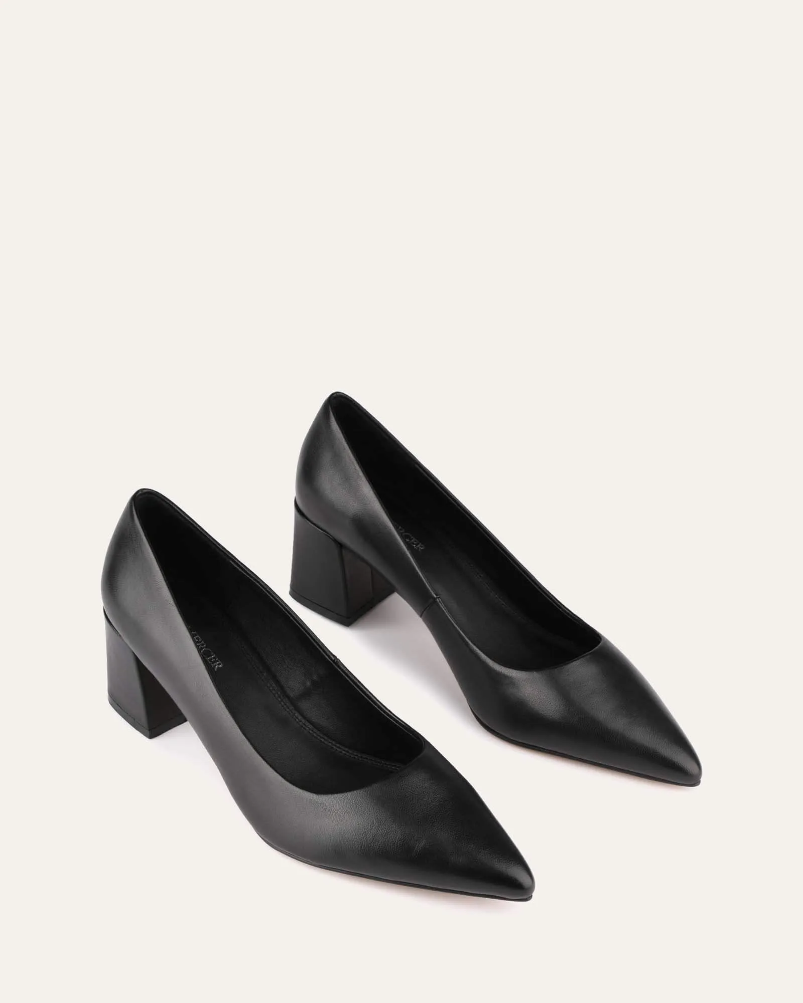 CARRINGTON LOW HEELS BLACK LEATHER