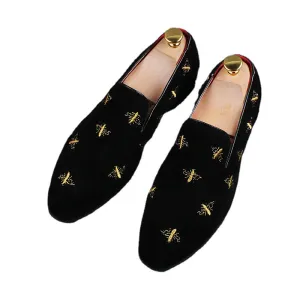 Men's Korean version of pointed leather shoes trend embroidered small bee feet raised bean shoes frosted inside lazy casual shoes