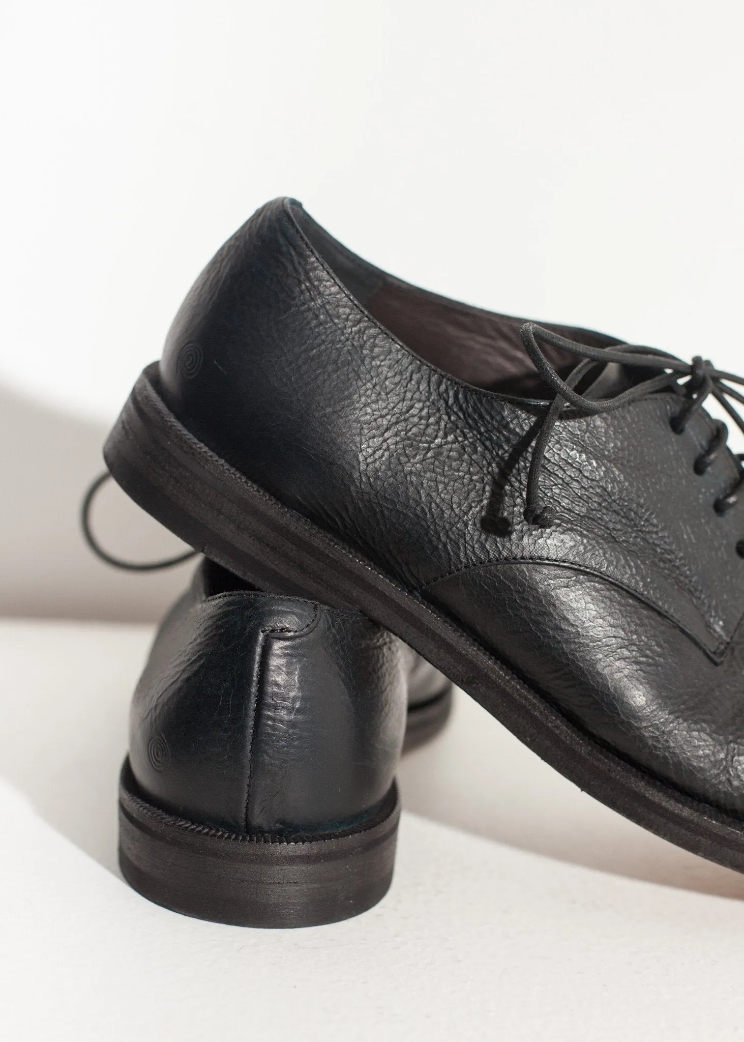 Stiro Oxford in Black